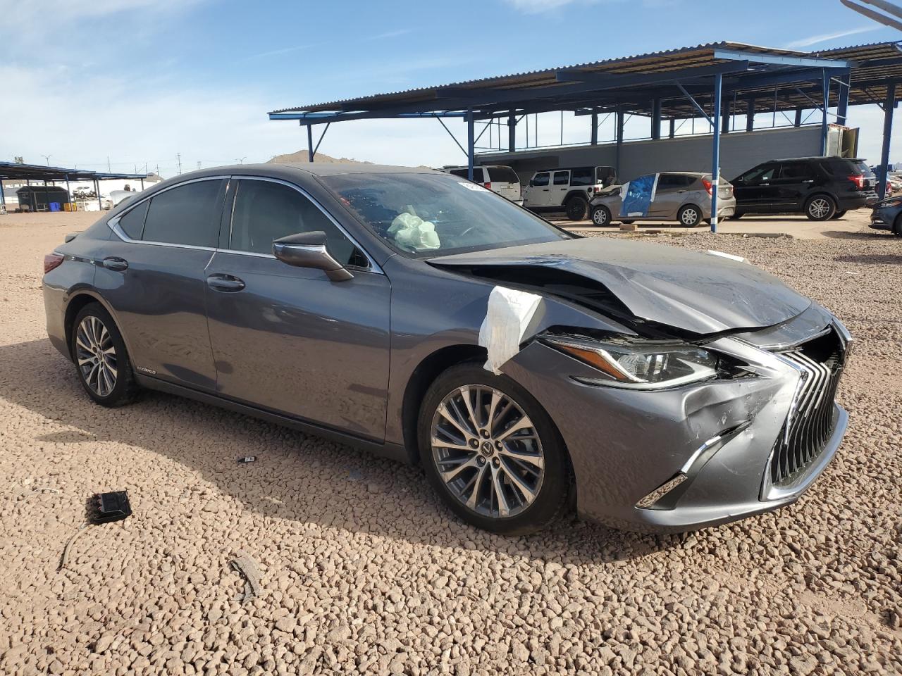 2020 Lexus ES - Image 4