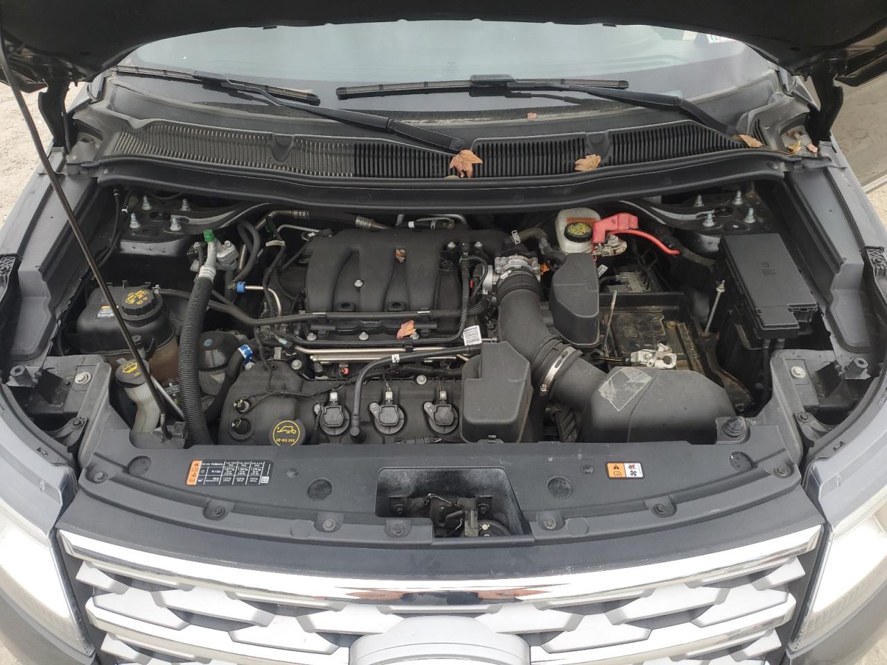 2019 Ford Explorer - Image 12
