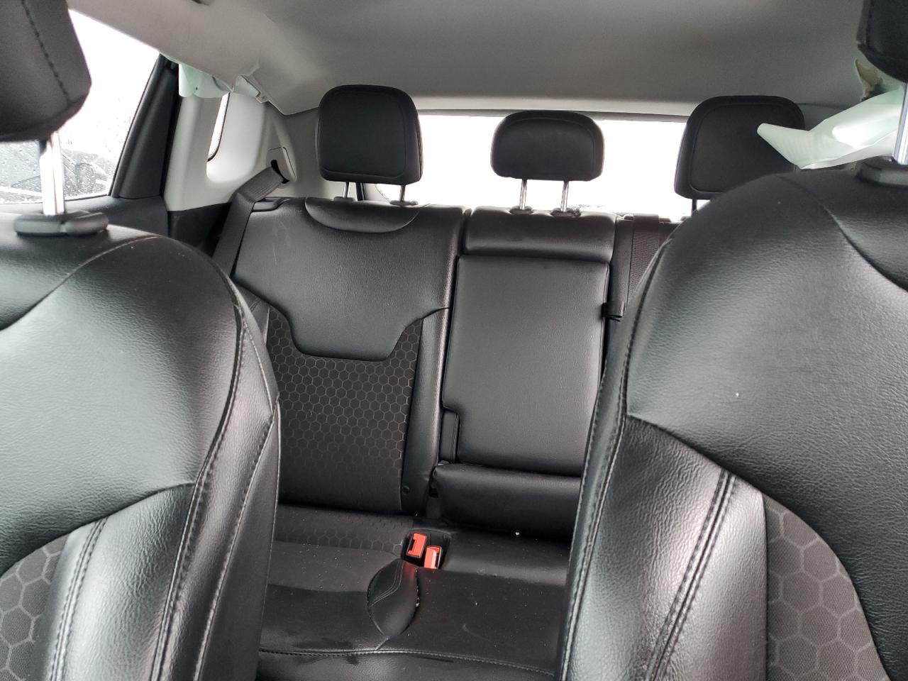 2020 Jeep Compass - Image 10