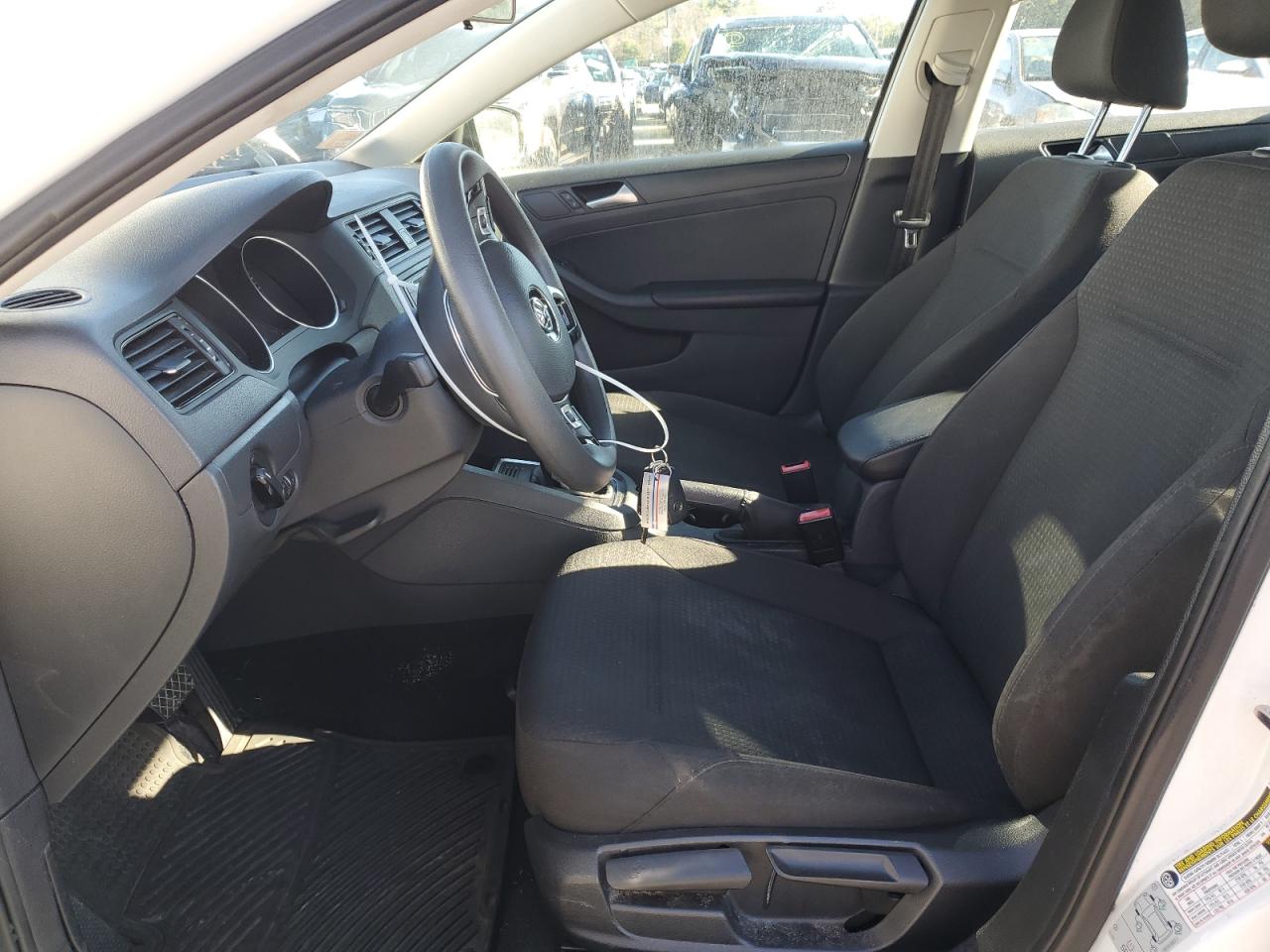 2016 Volkswagen Jetta - Image 7