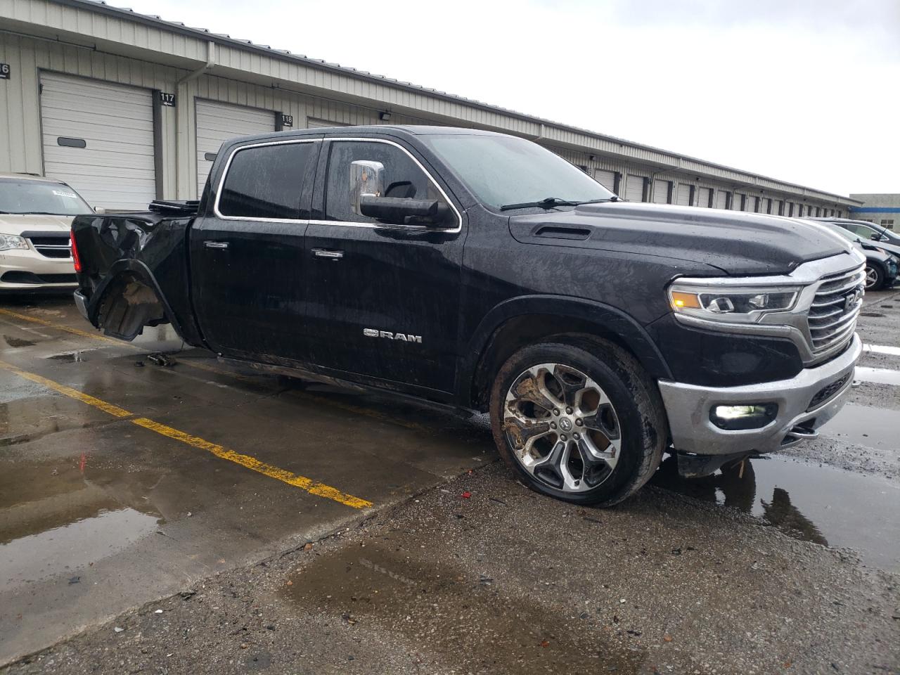 2019 RAM 1500 - Image 4