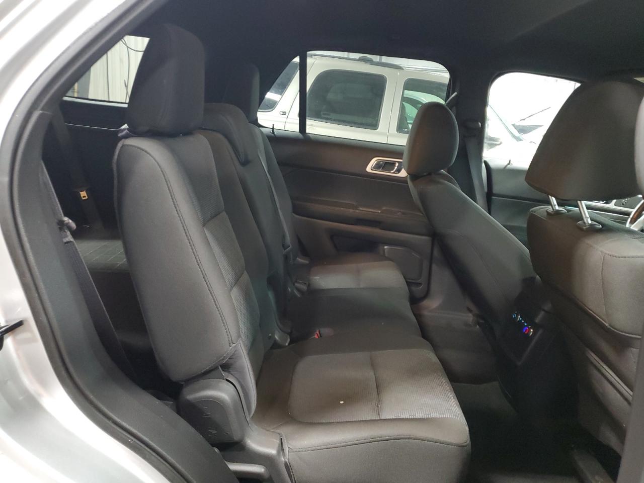 2011 Ford Explorer - Image 11