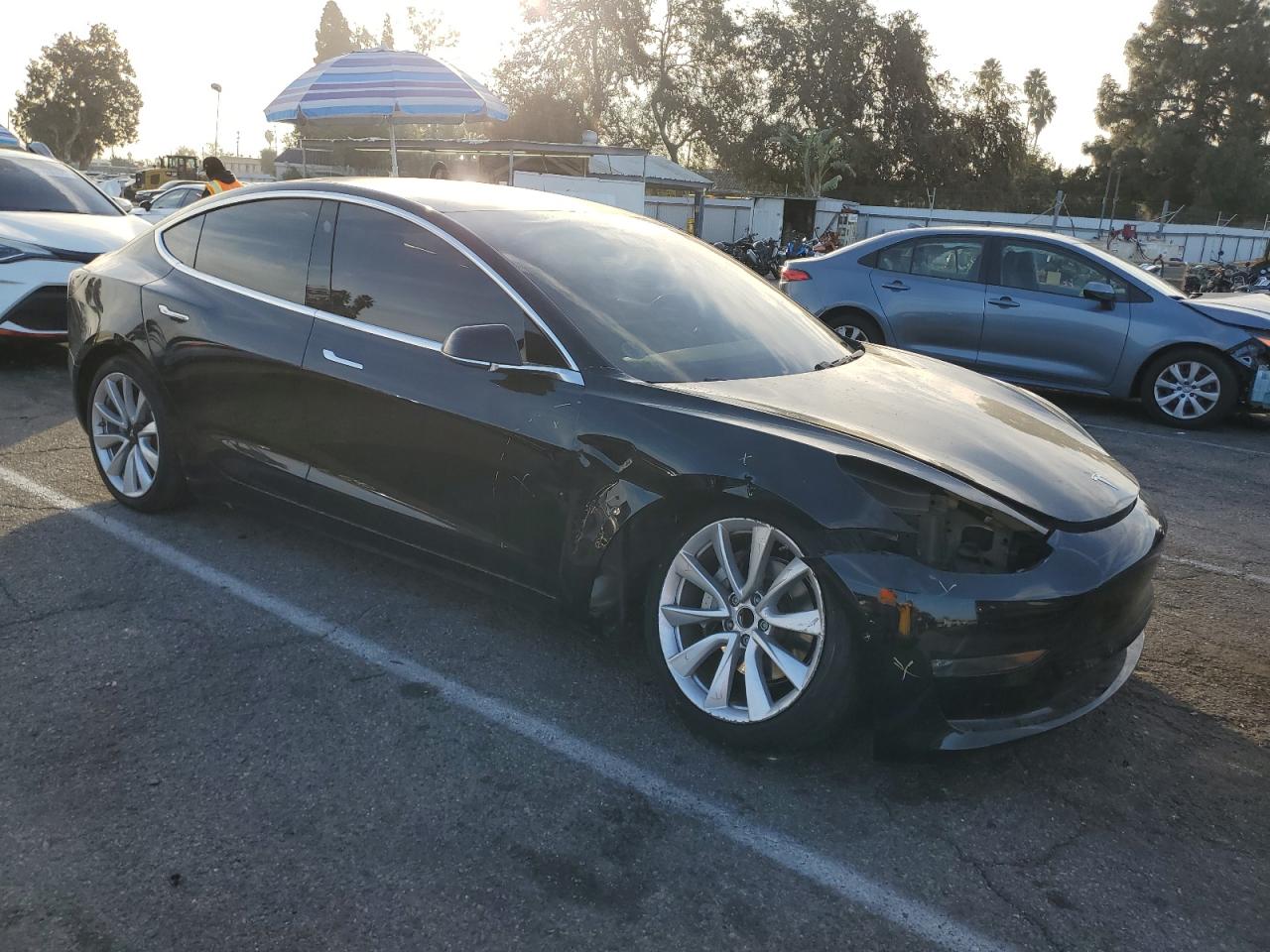 VIN 5YJ3E1EA0JF042368 2018 TESLA MODEL 3 no.4