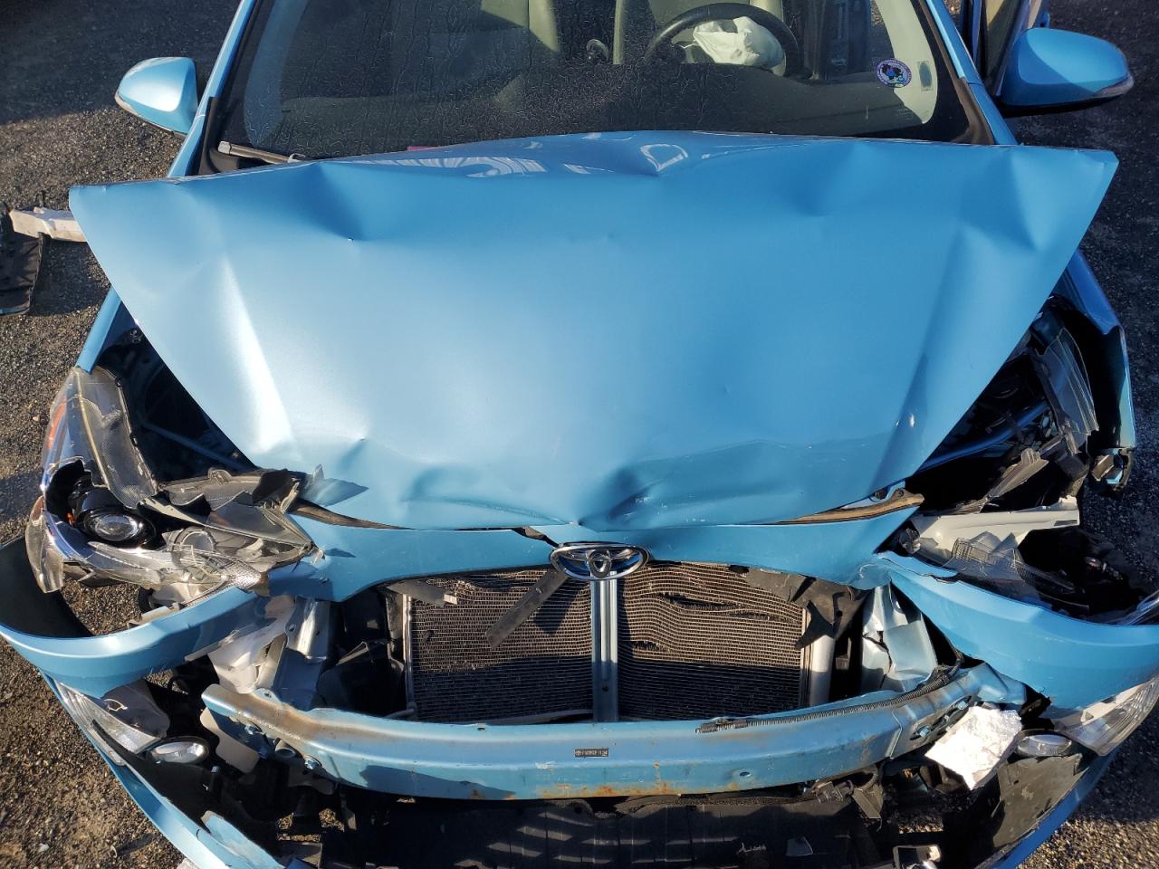 2015 Toyota Prius - Image 11
