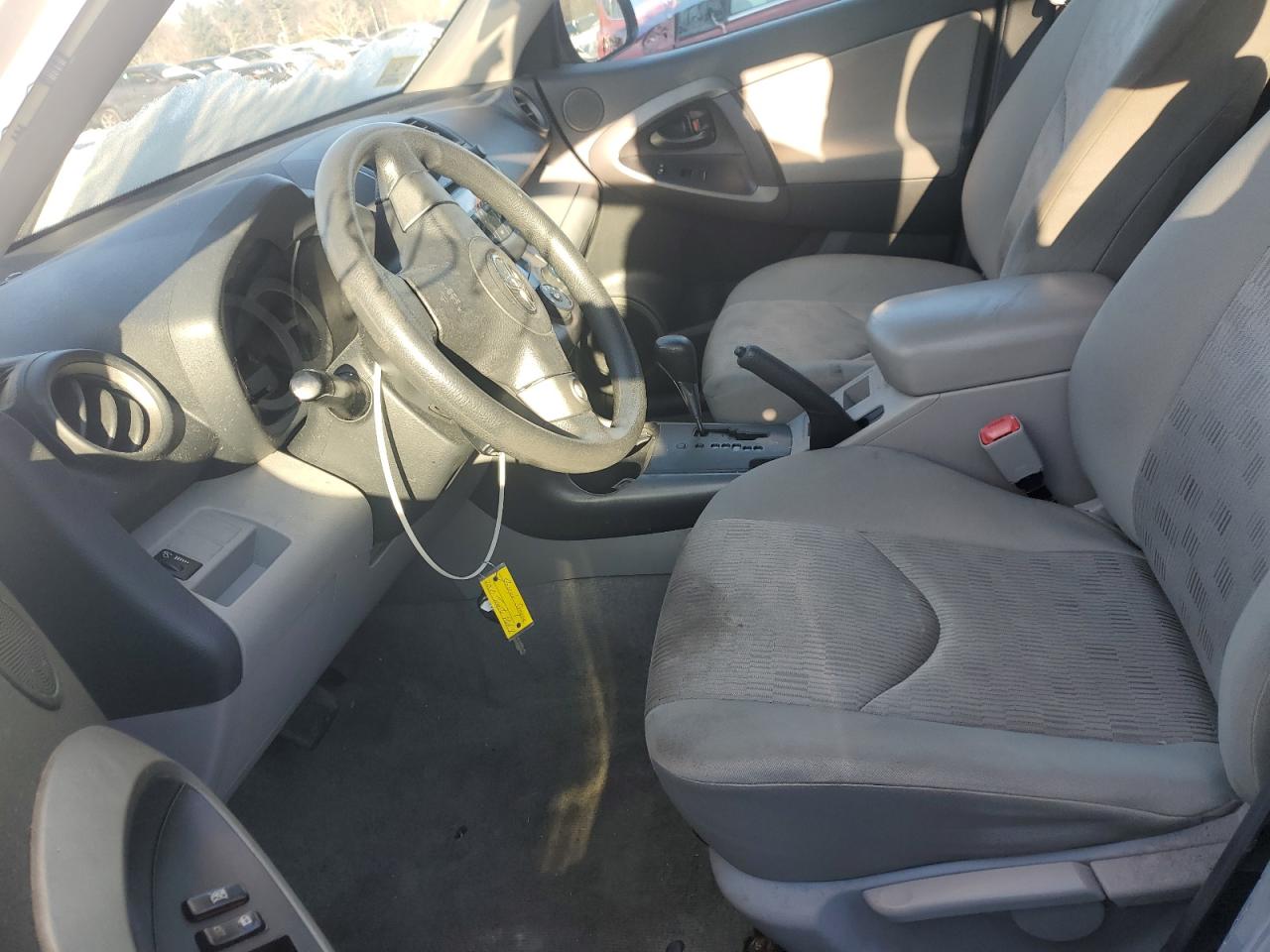 2010 Toyota RAV 4 - Image 7