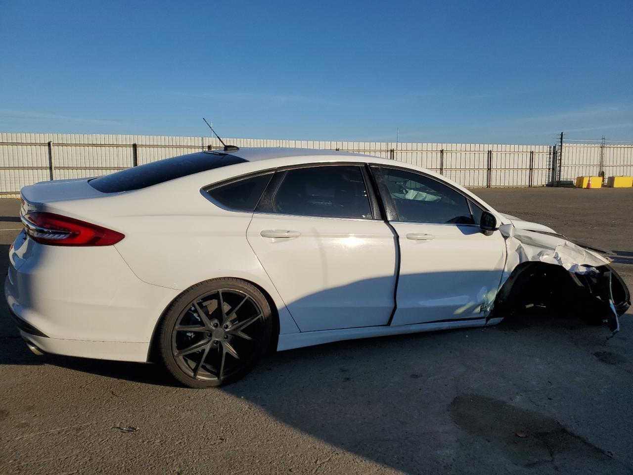 VIN 3FA6P0G7XHR207649 2017 FORD FUSION no.3