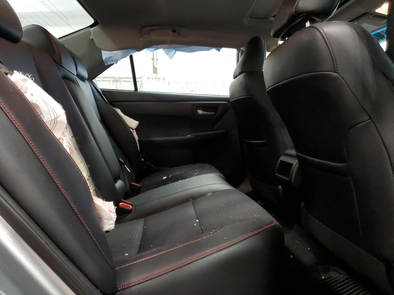 2016 Toyota Camry - Image 10