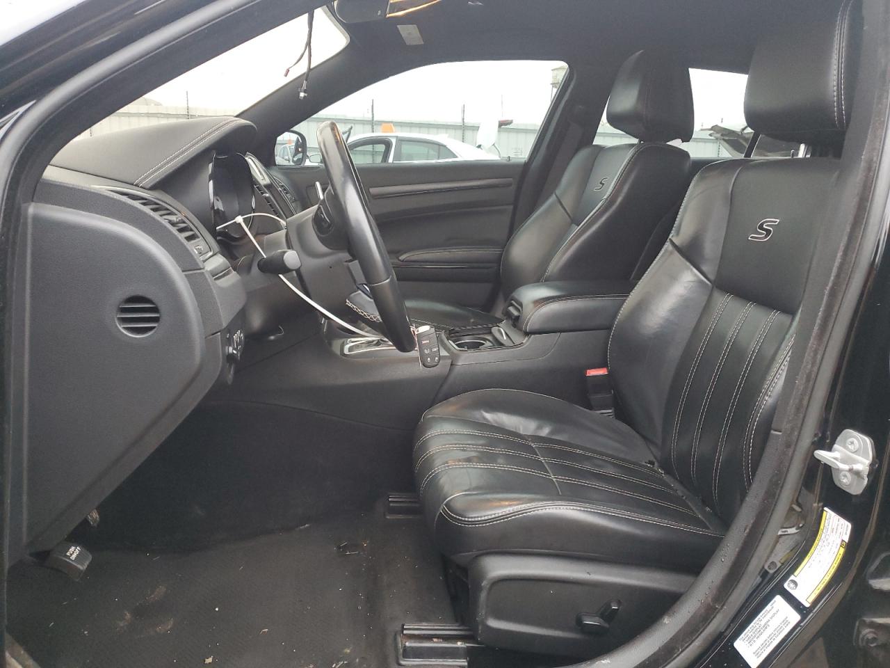 2016 Chrysler 300 - Image 7