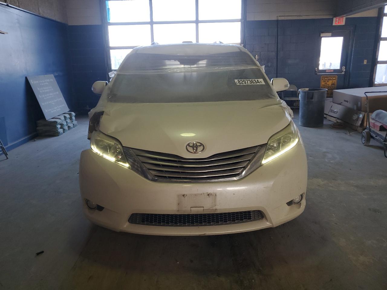 2015 Toyota Sienna - Image 5