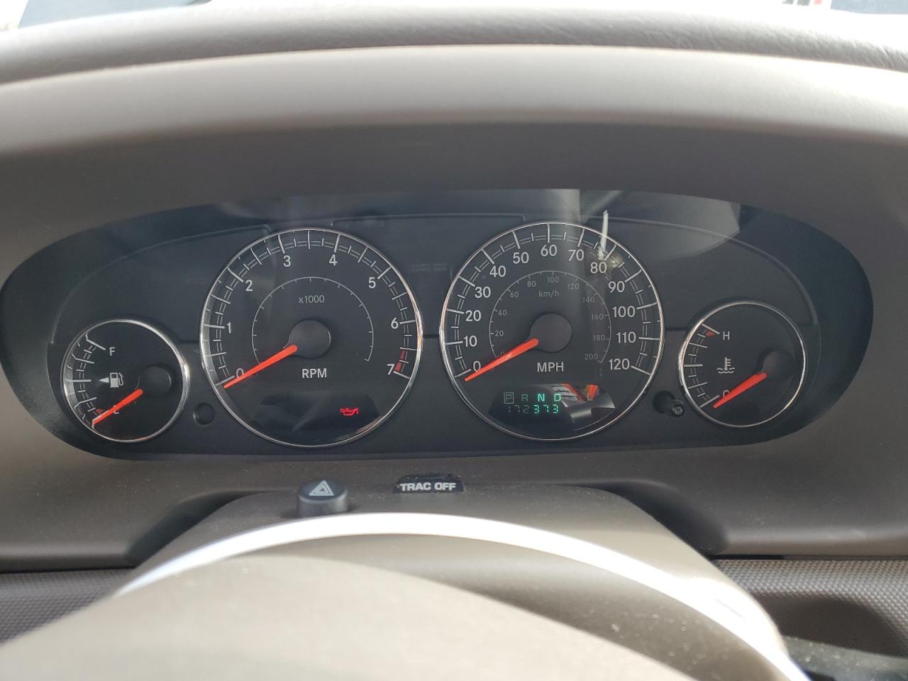 2004 Chrysler Sebring - Image 9