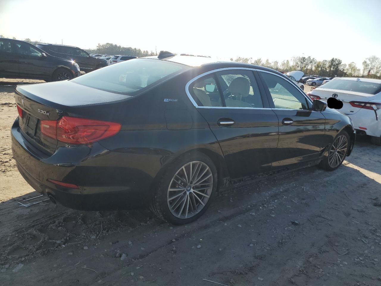 VIN WBAJA9C59JB251616 2018 BMW 5 SERIES no.3