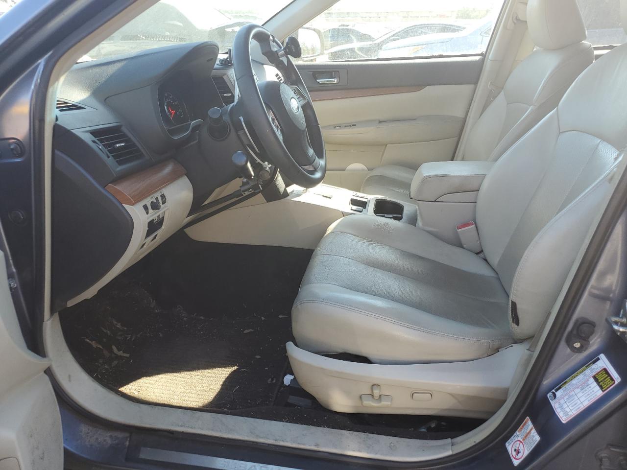 2013 Subaru Outback - Image 7