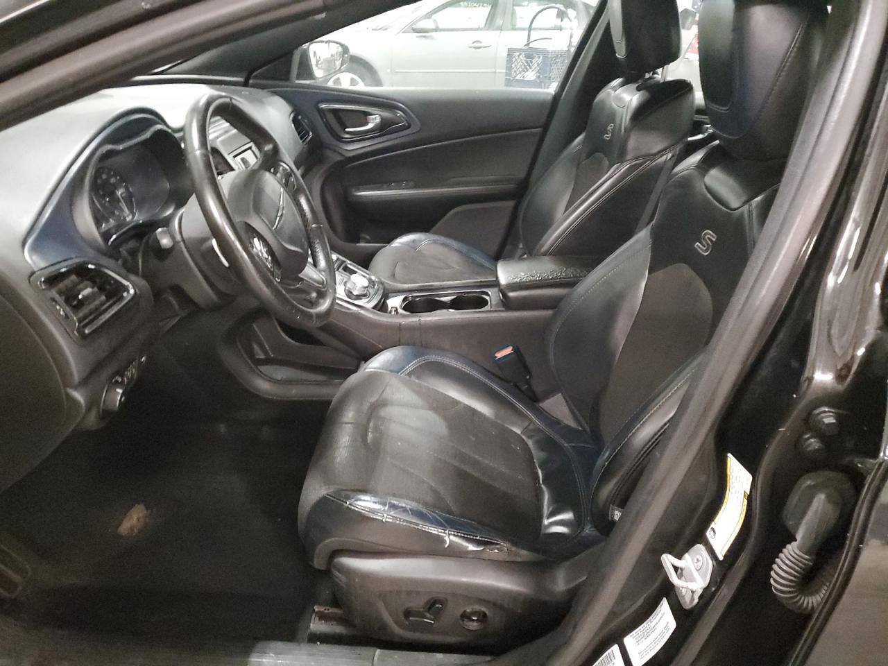 2015 Chrysler 200 - Image 7