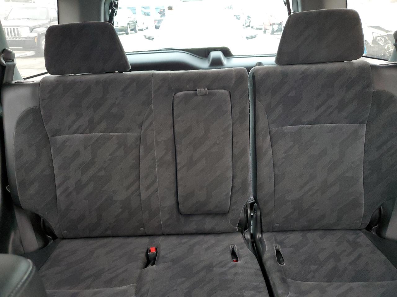 2004 Honda CR-V - Image 10