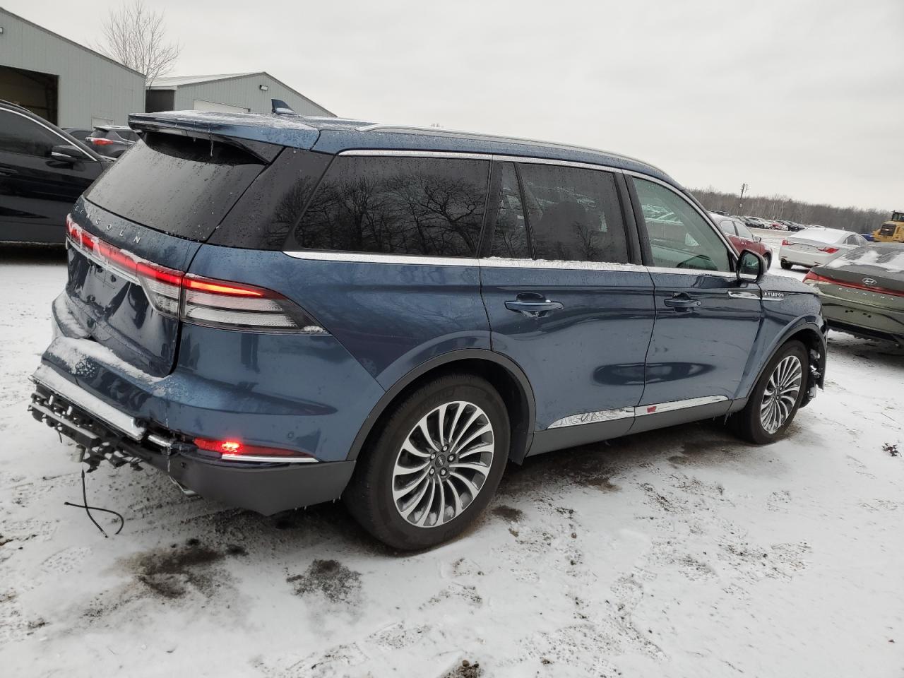 2020 Lincoln Aviator - Image 3