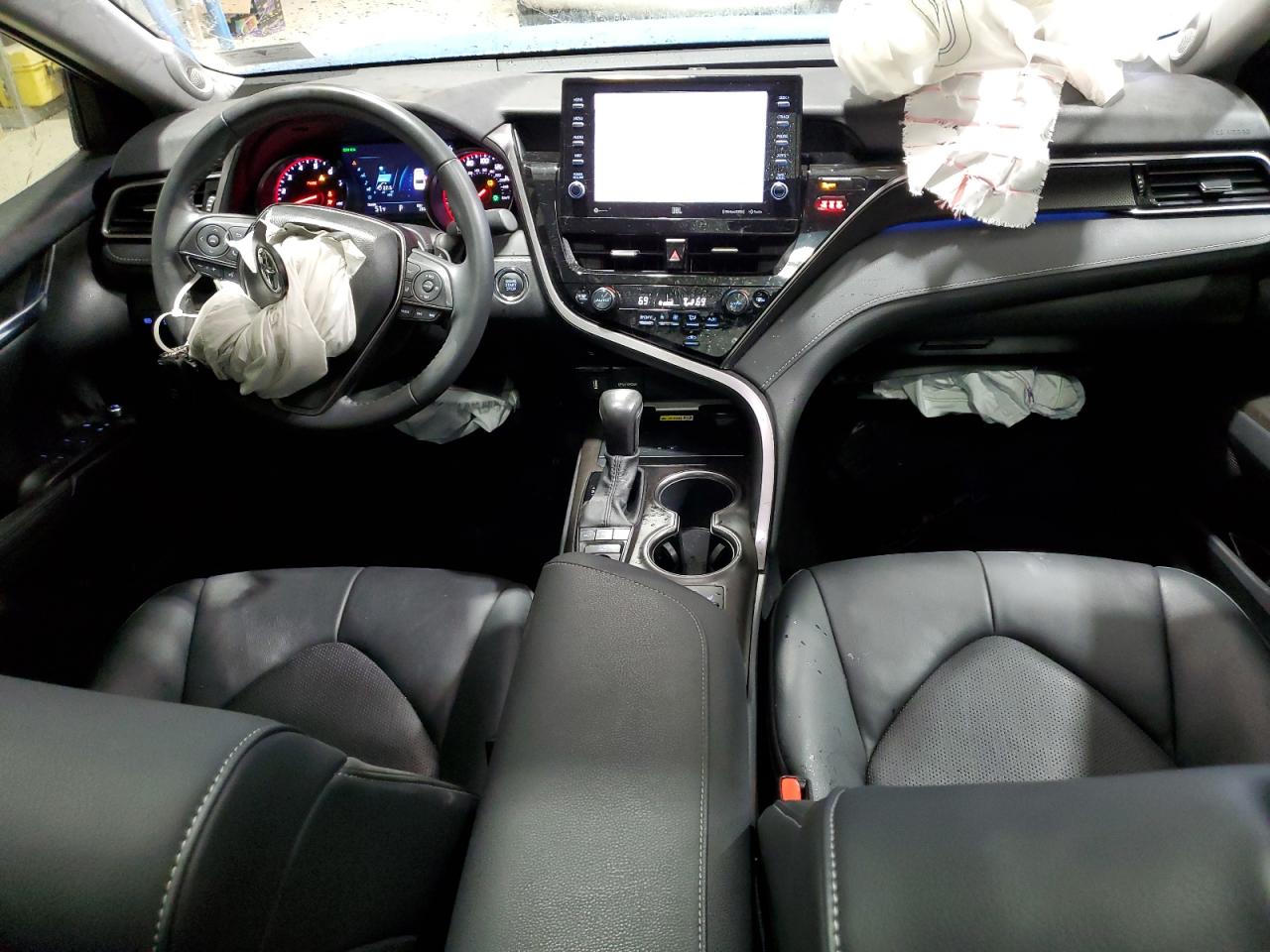 2023 Toyota Camry - Image 8