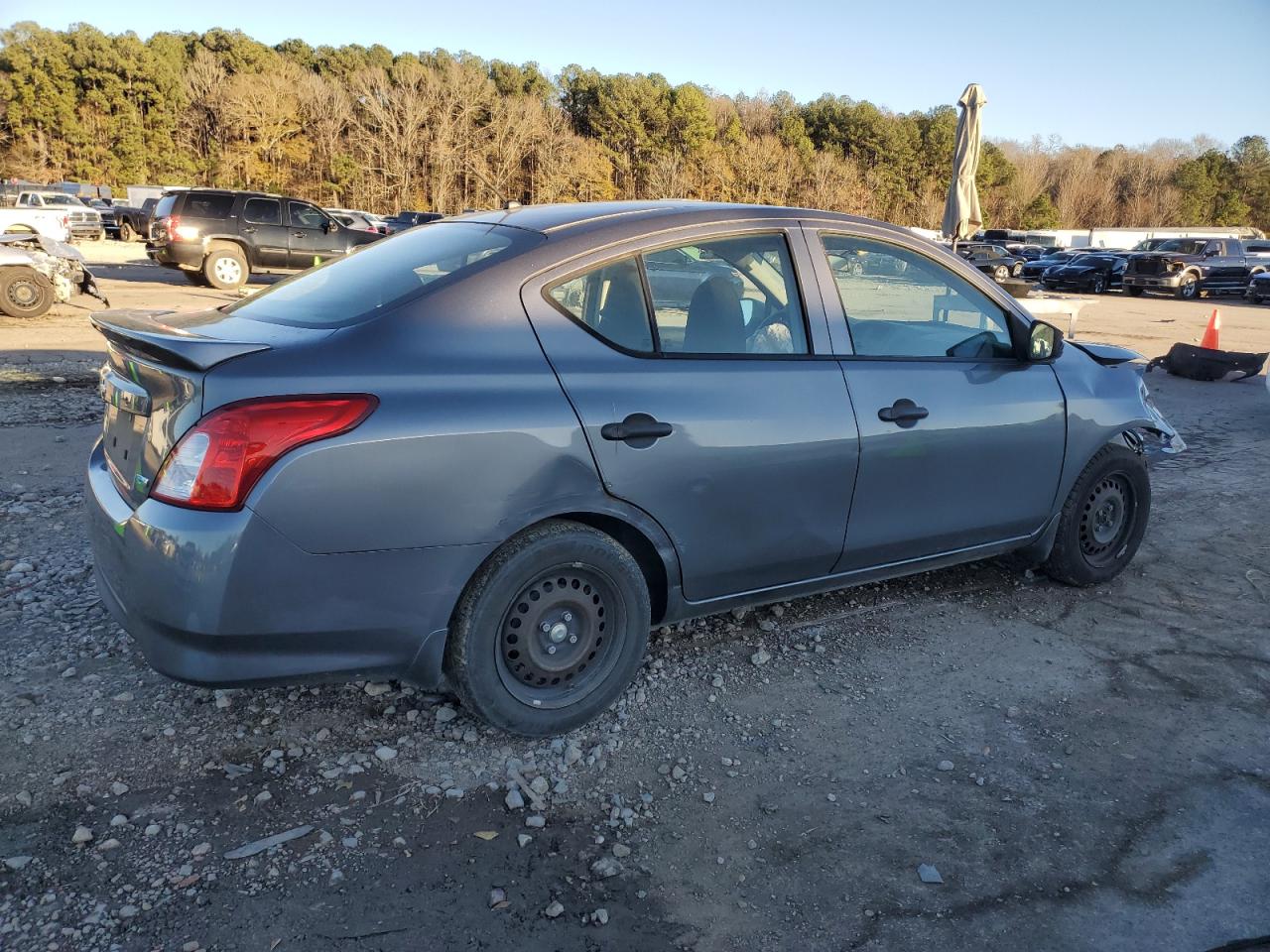 VIN 3N1CN7AP3GL865760 2016 NISSAN VERSA no.3