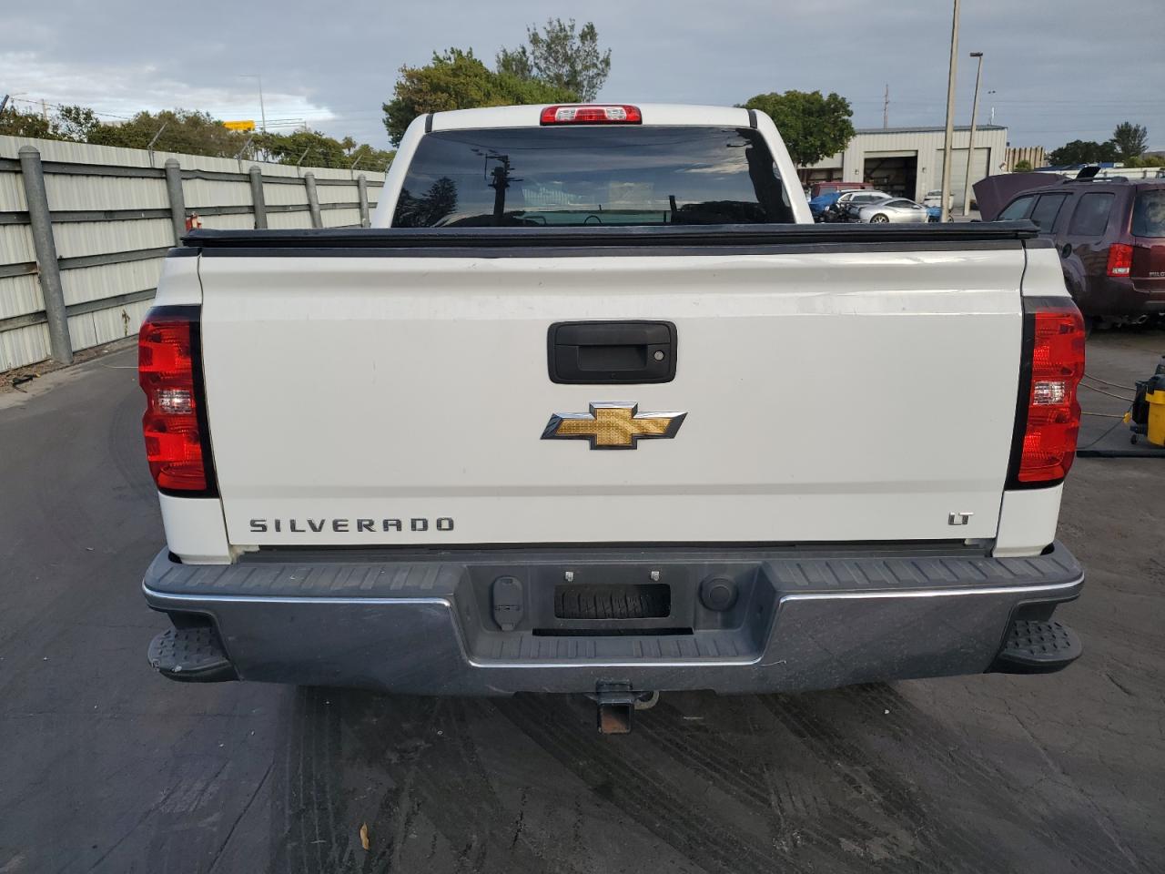 VIN 3GCPCREH9JG418322 2018 CHEVROLET ALL Models no.6