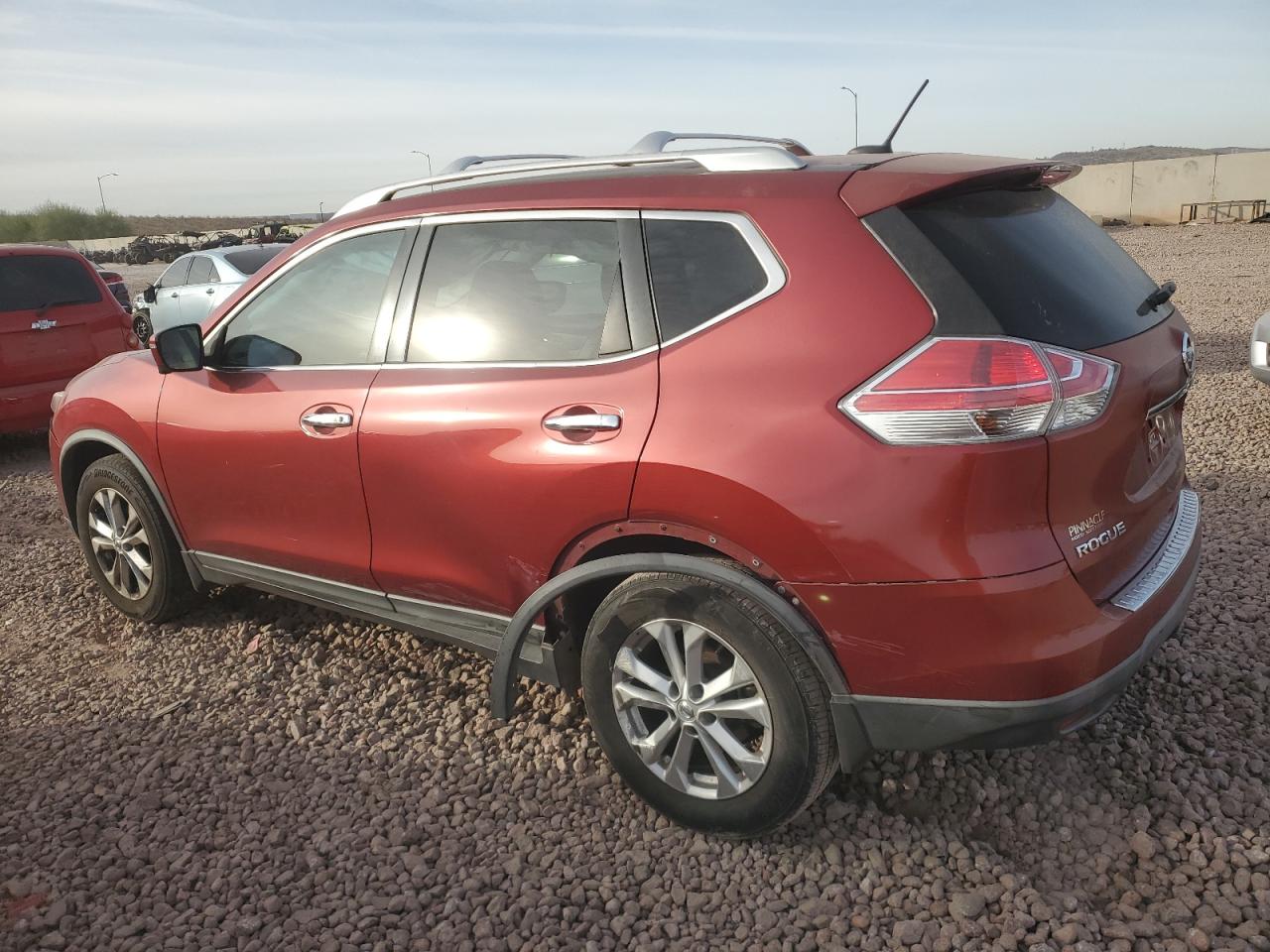 2016 Nissan Rogue - Image 2