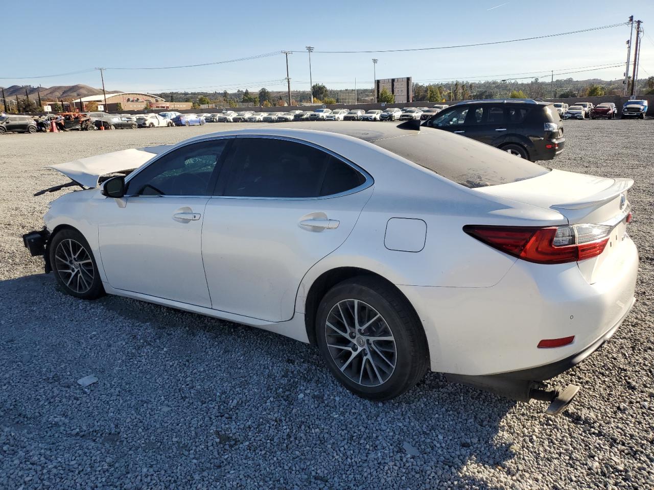 2017 Lexus ES - Image 2