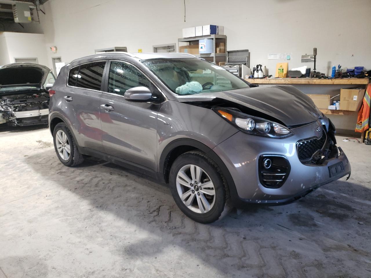 VIN KNDPMCAC4H7241771 2017 KIA SPORTAGE no.4