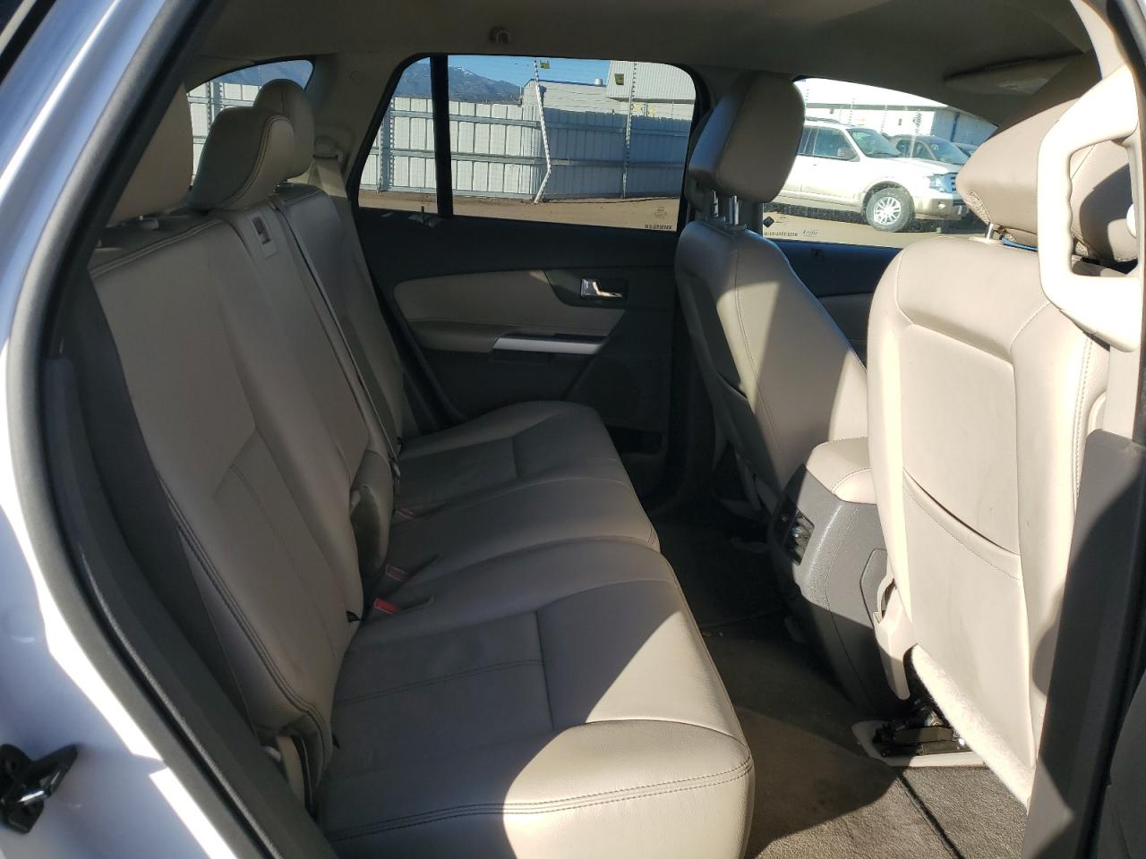2012 Ford Edge - Image 11