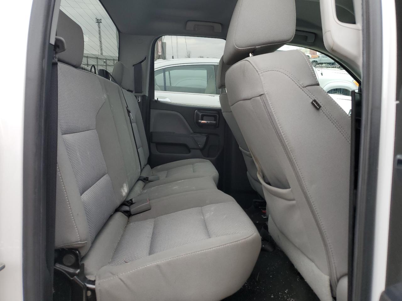2018 Chevrolet Silverado - Image 10