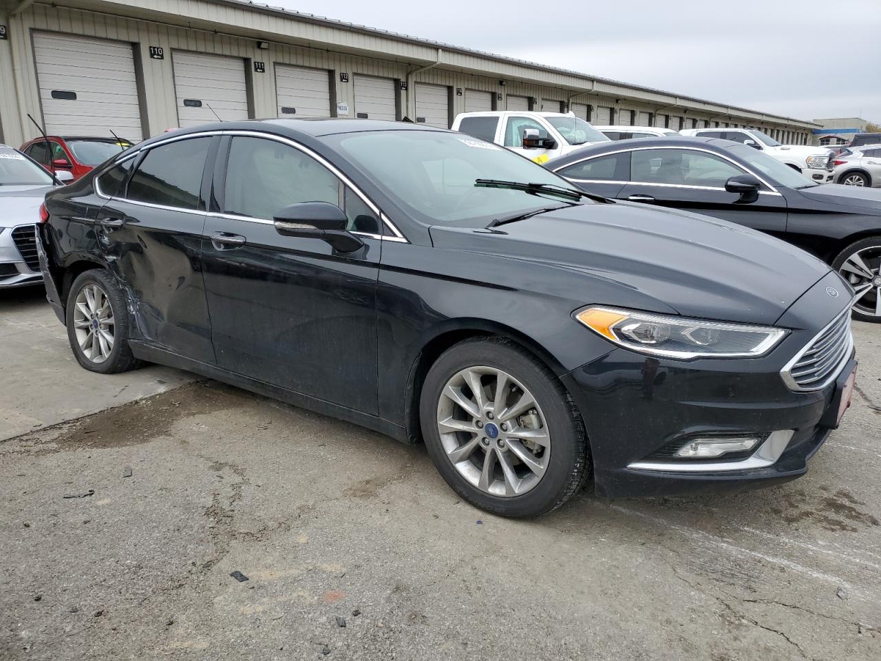 VIN 3FA6P0HD9HR404073 2017 FORD FUSION no.4