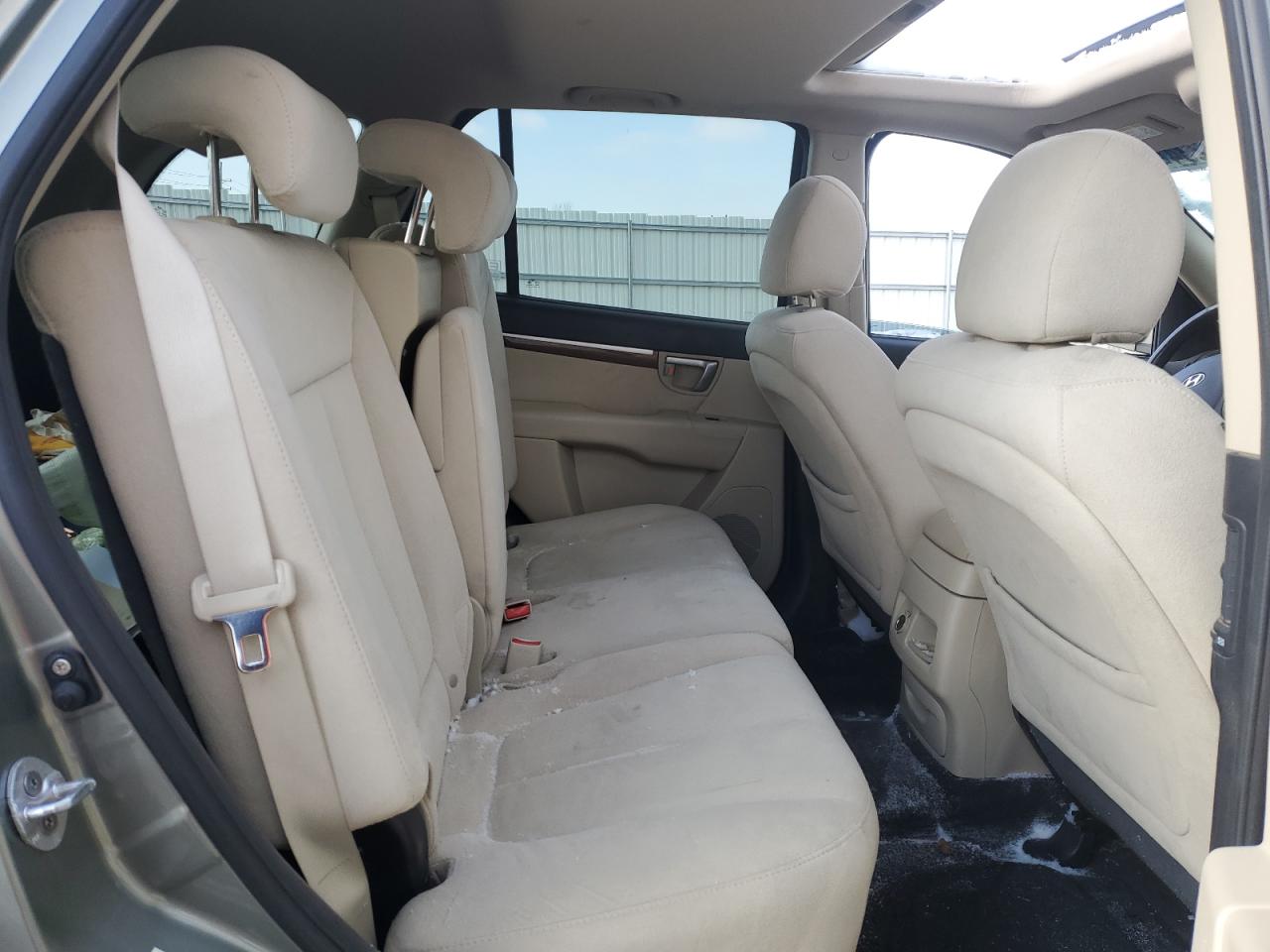 2008 Hyundai Santa Fe - Image 11