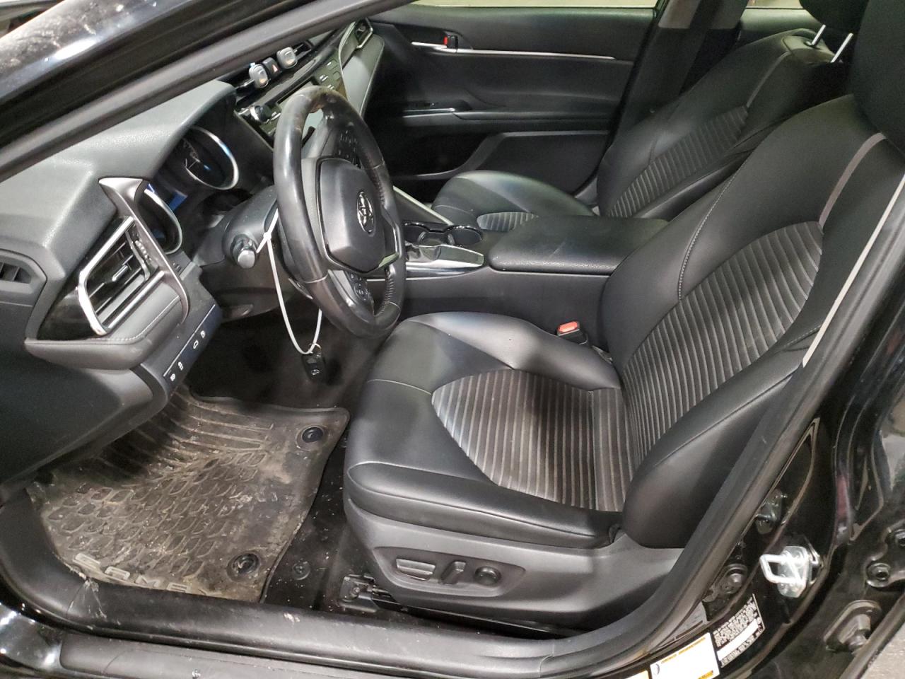 2018 Toyota Camry - Image 7