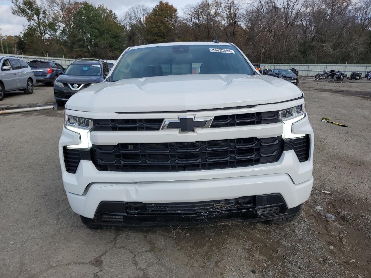 2022 Chevrolet Silverado - Image 5