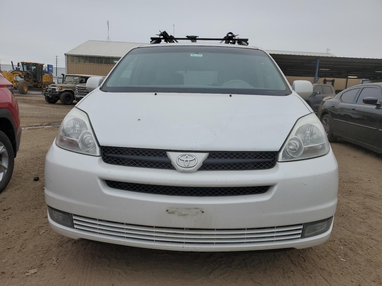 2004 Toyota Sienna - Image 5