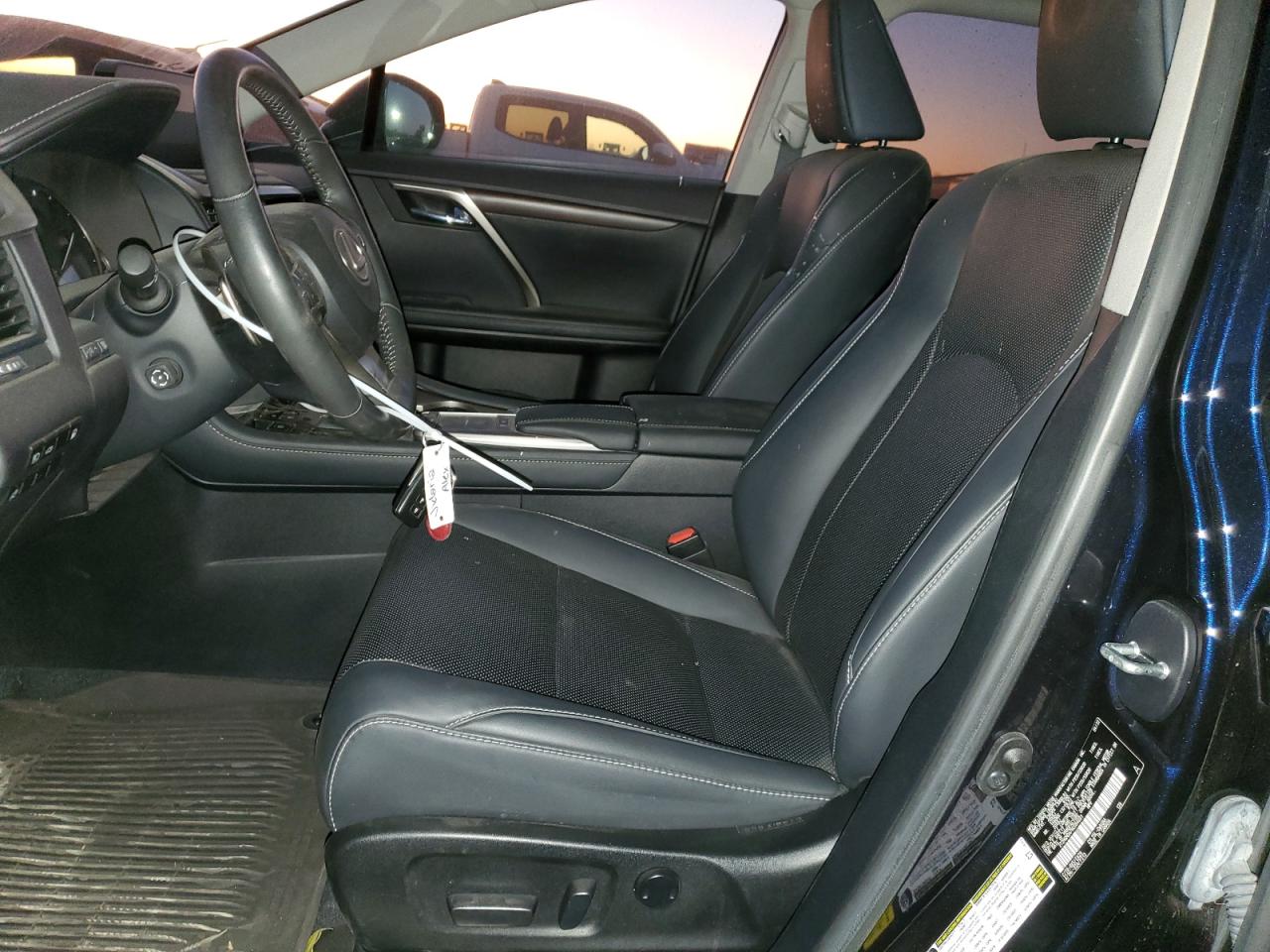 2022 Lexus RX - Image 7