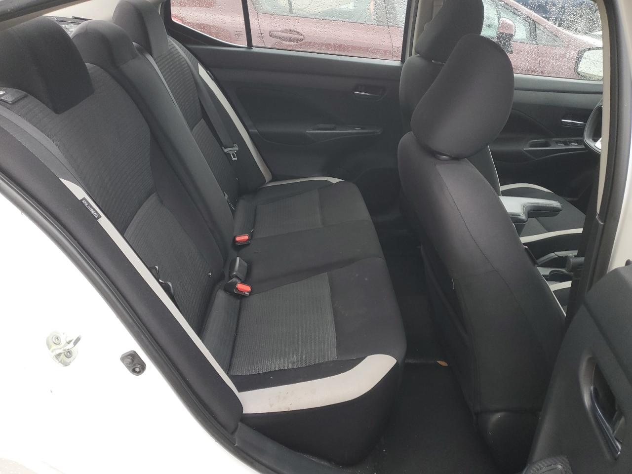 2021 Nissan Versa - Image 10