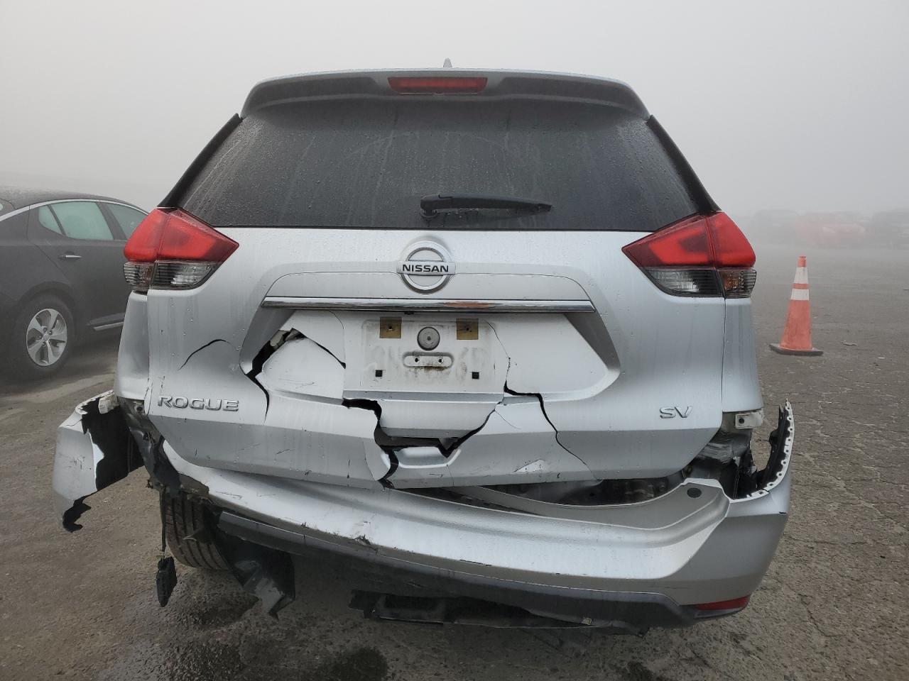2018 Nissan Rogue - Image 6
