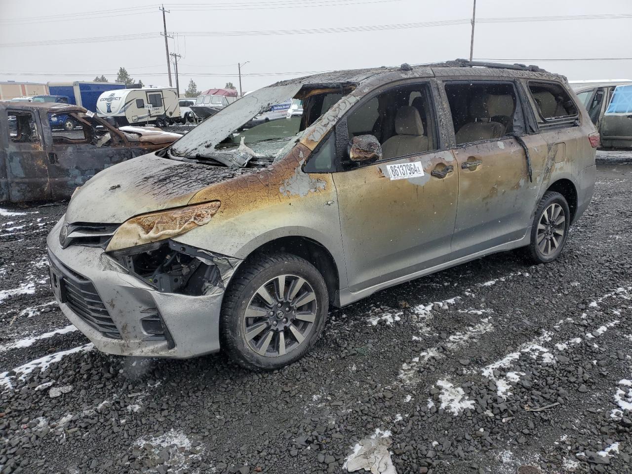 2018 Toyota Sienna - Image 1