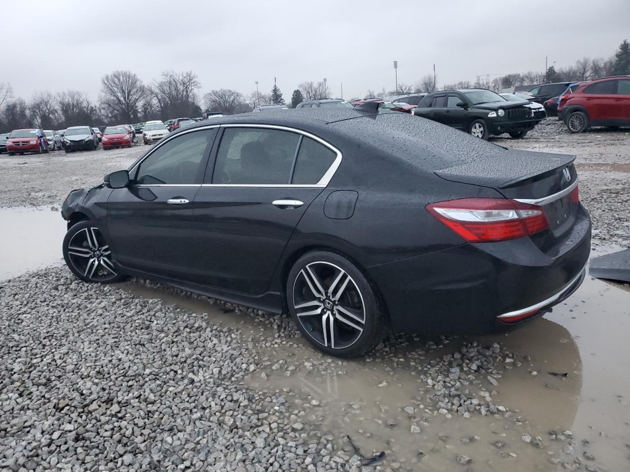 VIN JHMCR6F55HC014896 2017 HONDA ACCORD no.2