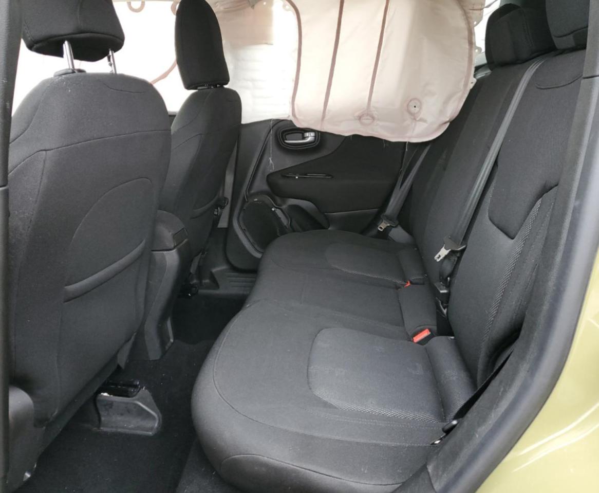 2015 Jeep Renegade - Image 11