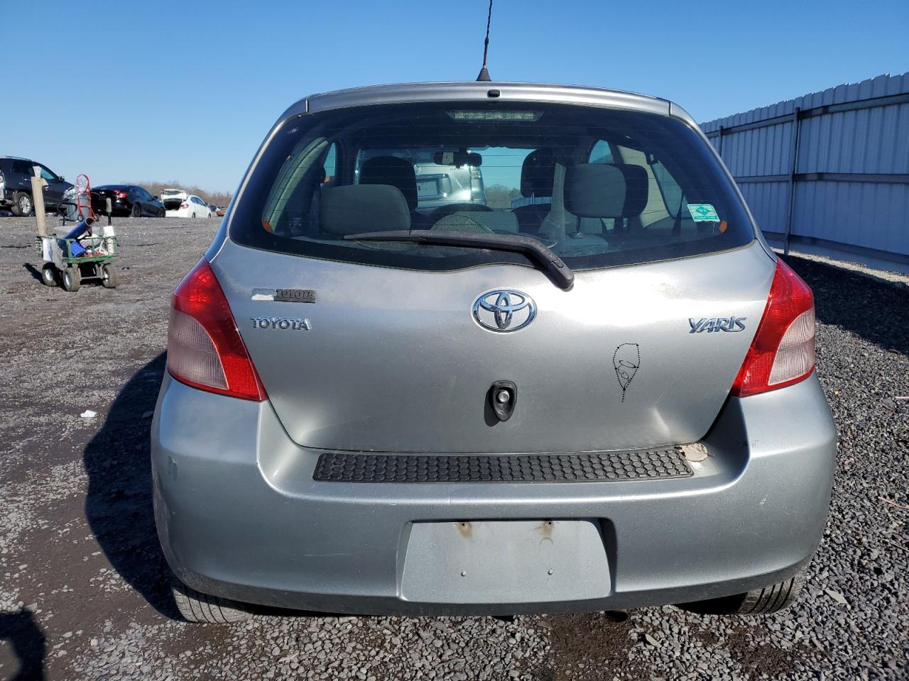 2008 Toyota Yaris VIN: JTDJT923185217630 Lot: 83643274