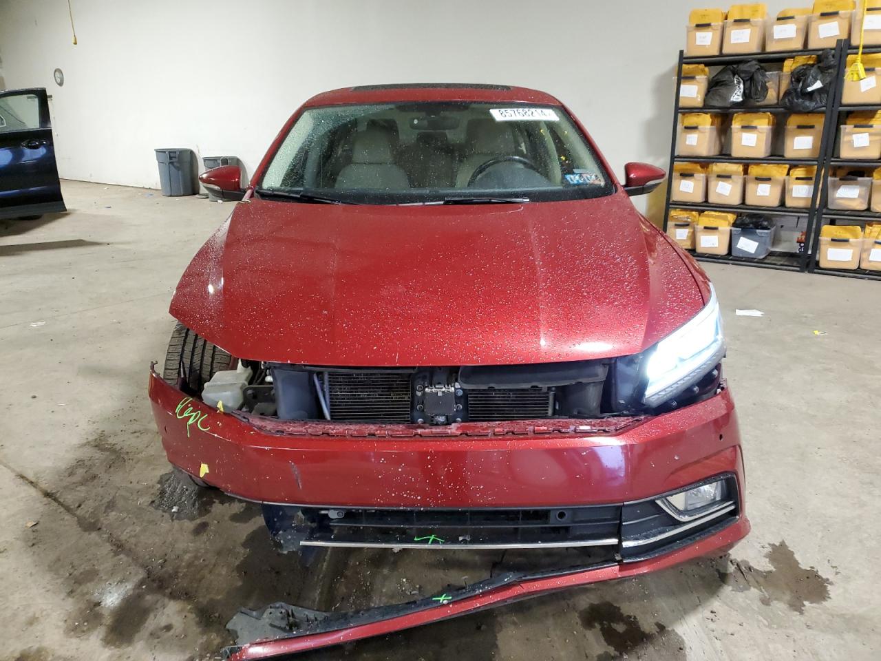 2018 Volkswagen Passat - Image 5