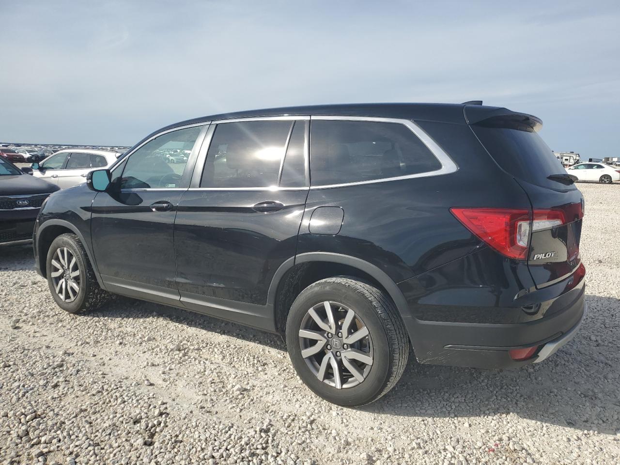2019 Honda Pilot - Image 2