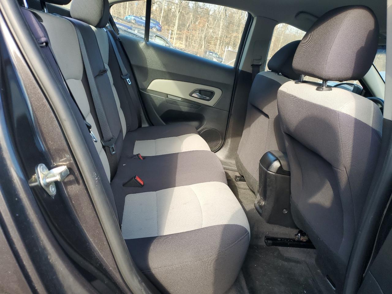 2014 Chevrolet Cruze - Image 11