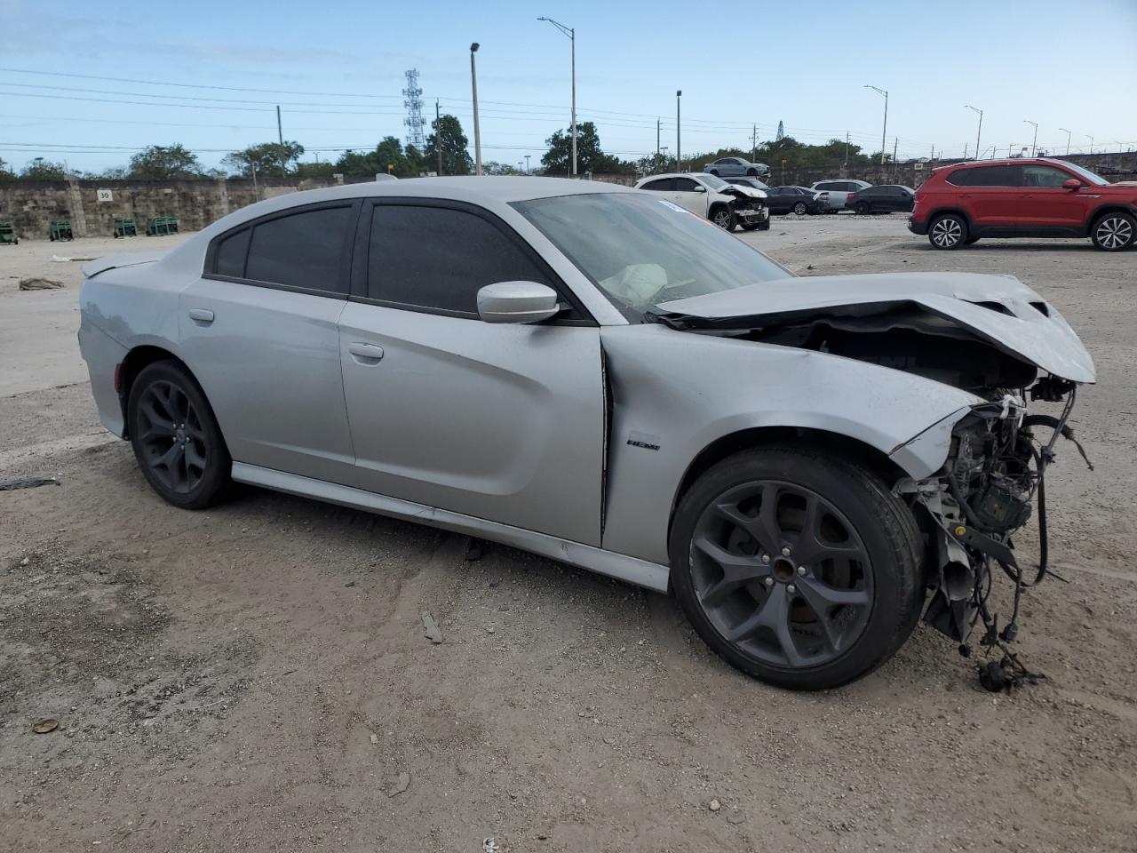 VIN 2C3CDXCT6KH742826 2019 DODGE CHARGER no.4