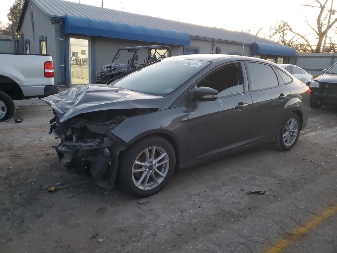 VIN 1FADP3F26HL315585 2017 FORD FOCUS no.1