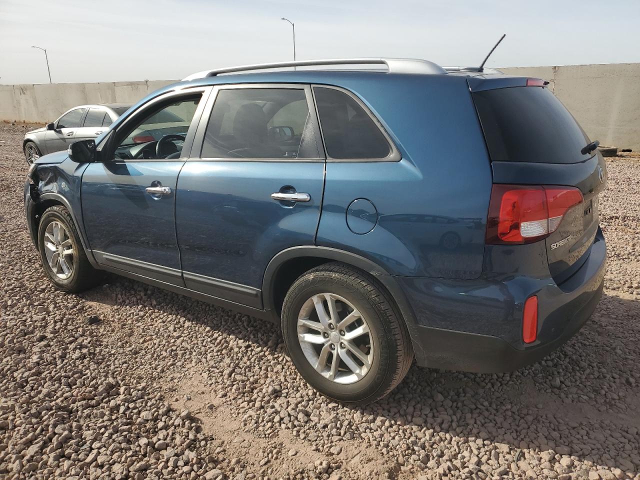 VIN 5XYKT4A63EG520074 2014 KIA SORENTO no.2