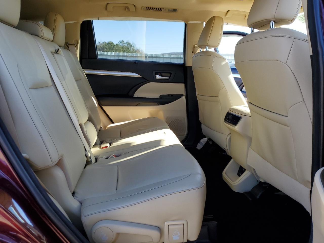 2017 Toyota Highlander Se VIN: 5TDJZRFH4HS360229 Lot: 87053374