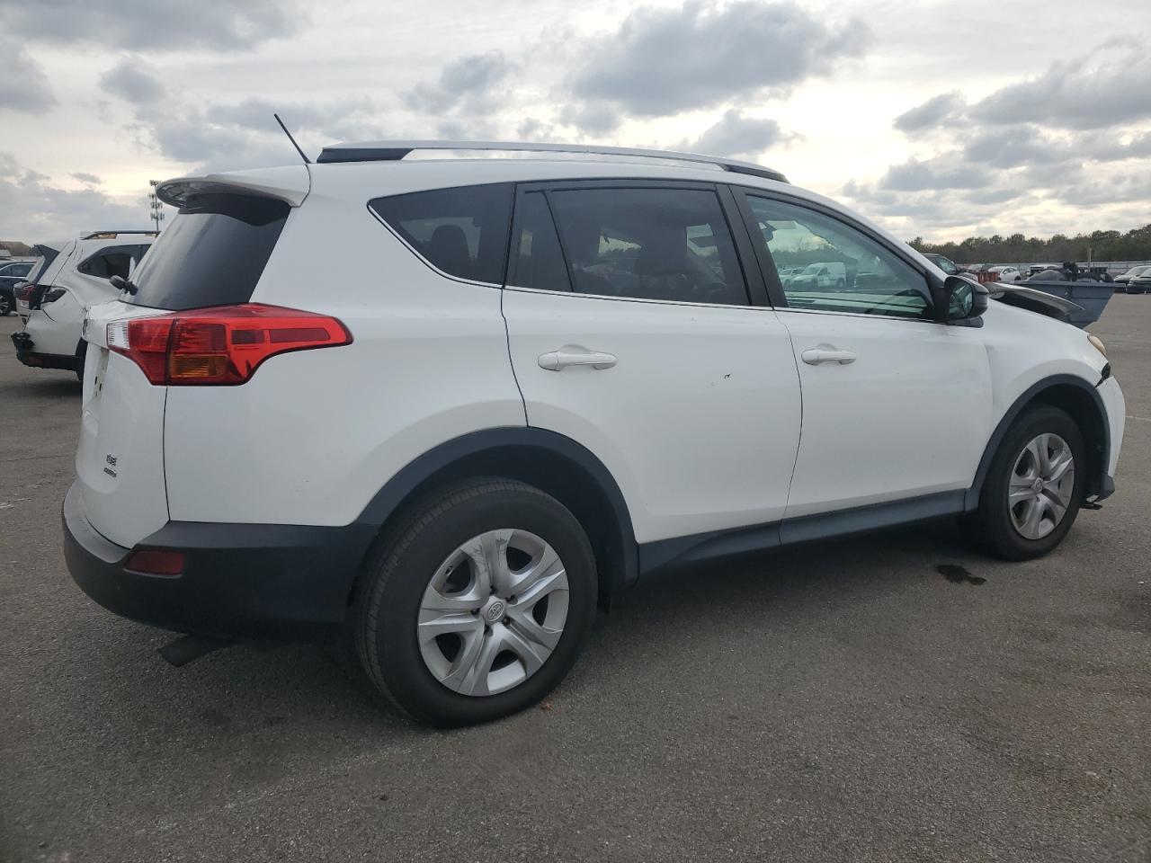 2015 Toyota RAV 4 - Image 3