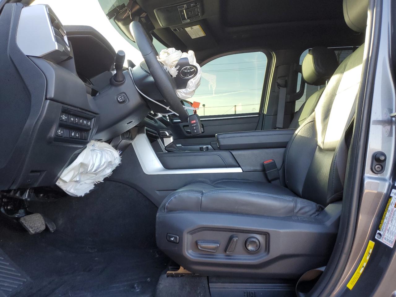 2023 Toyota Tundra - Image 7