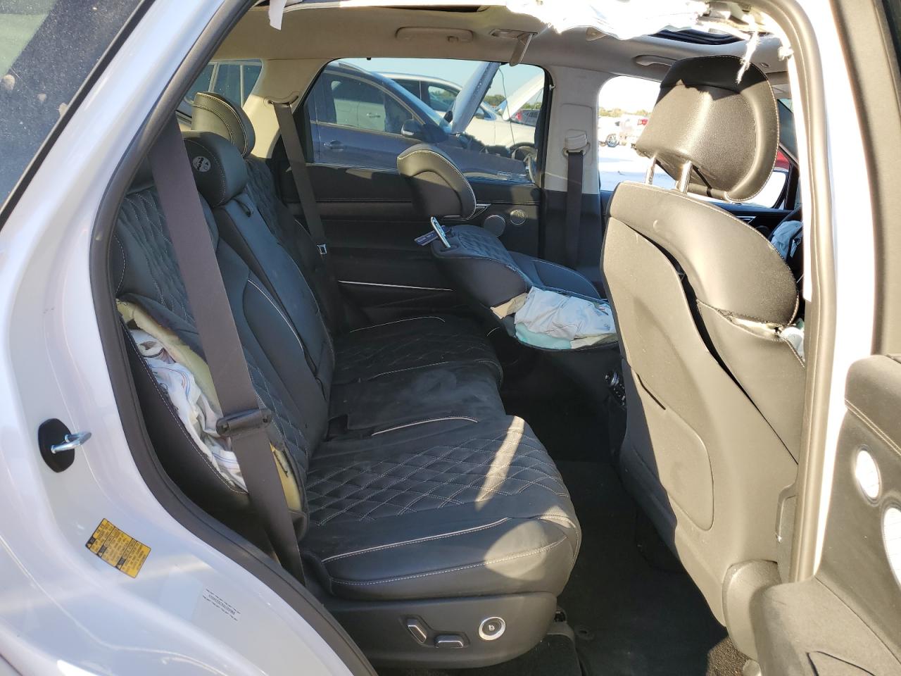 2024 Genesis GV80 - Image 11