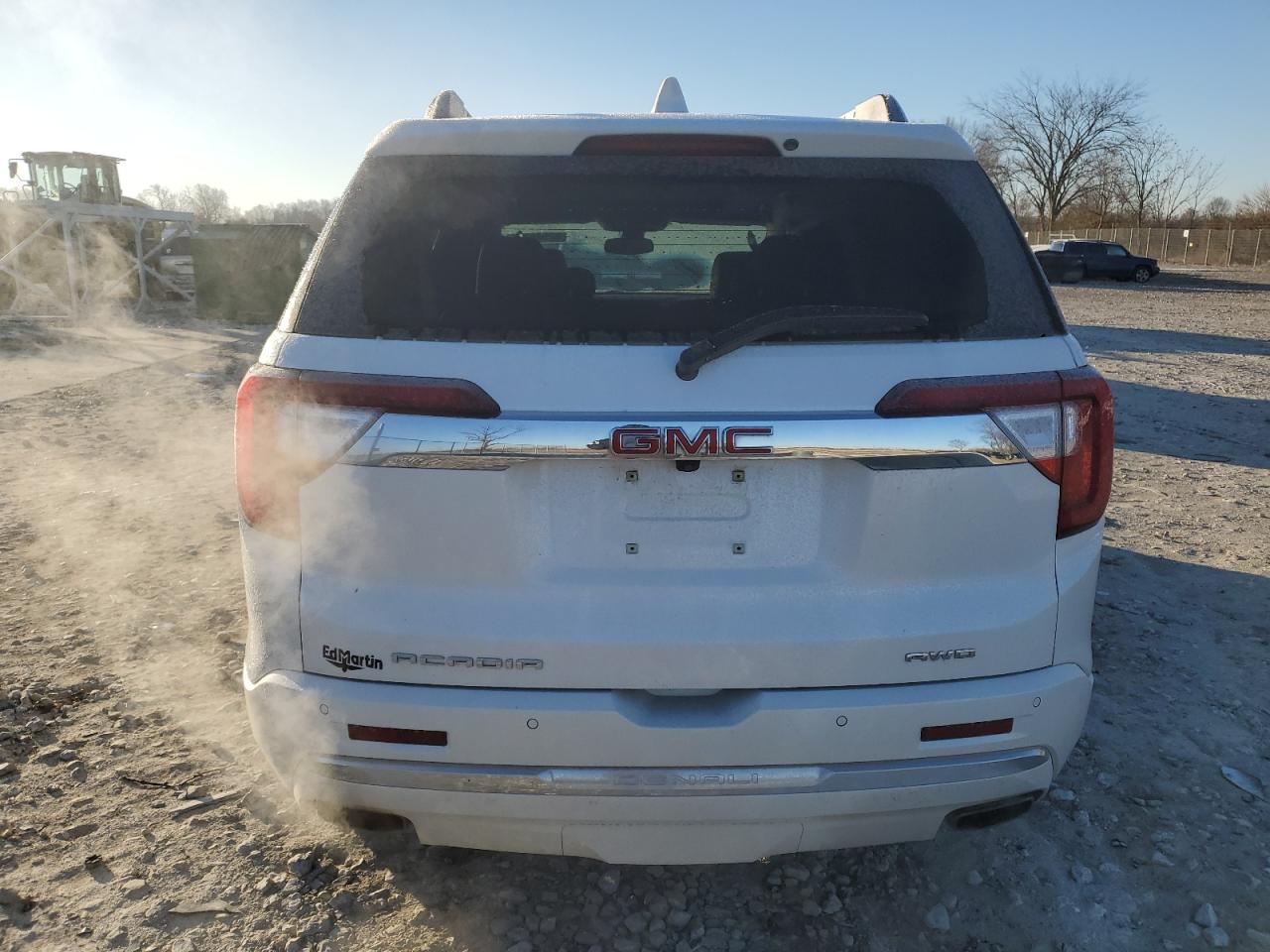 2022 GMC Acadia - Image 6
